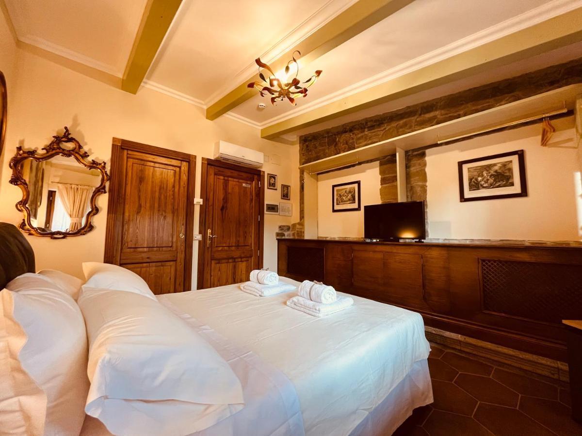 Hotel La Vecchia Torre Roma Esterno foto